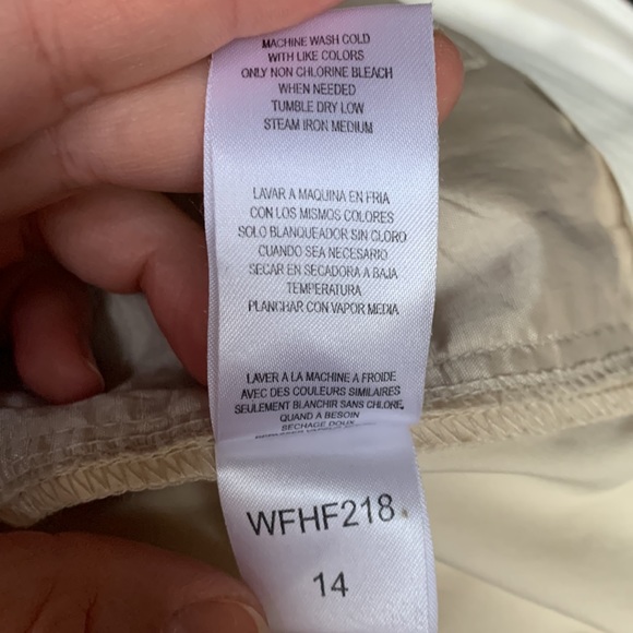 Maxime Bermuda Tan Shorts - Picture 5 of 5